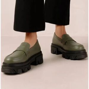 ALOHAS Olive Green Chunky Sole Lace-Up Loafers Tb.490 Rife Forest Green Leather Sneakers | ALOHAS main image 3